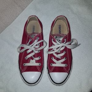 Kids Size 2 Red Converse
